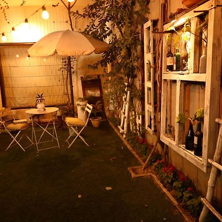 אמריצר The Bougainvillea Bed & Breakfast מראה חיצוני תמונה