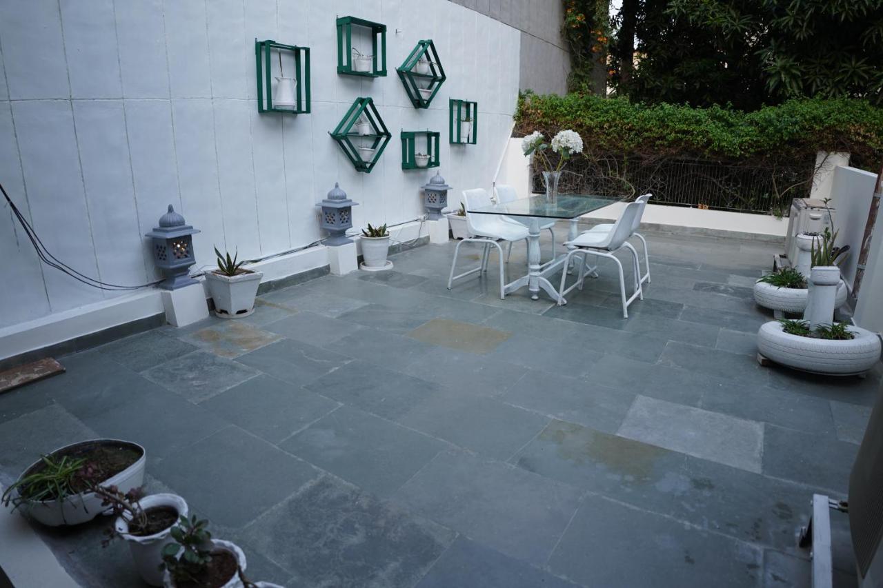 אמריצר The Bougainvillea Bed & Breakfast מראה חיצוני תמונה