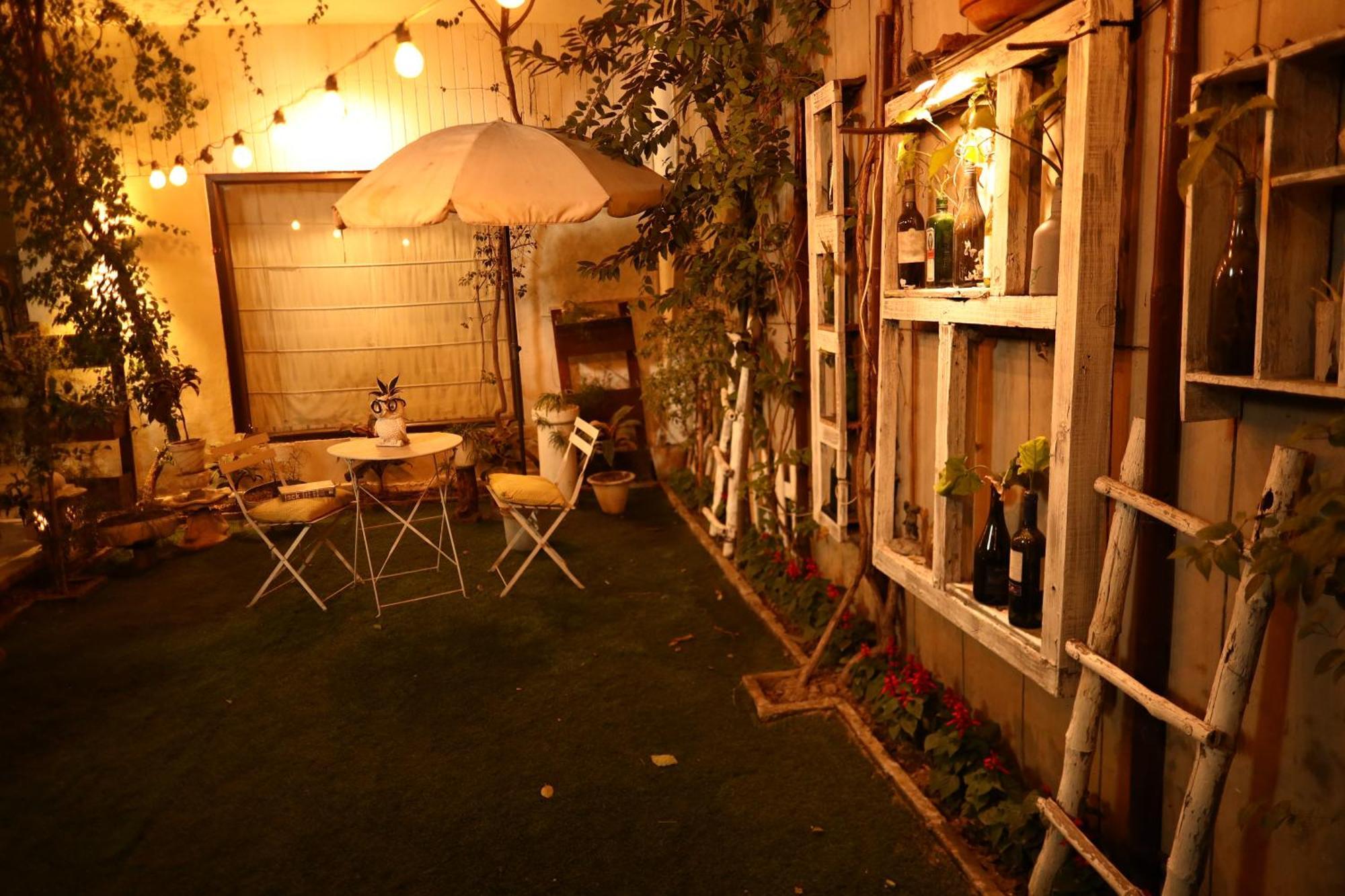 אמריצר The Bougainvillea Bed & Breakfast מראה חיצוני תמונה