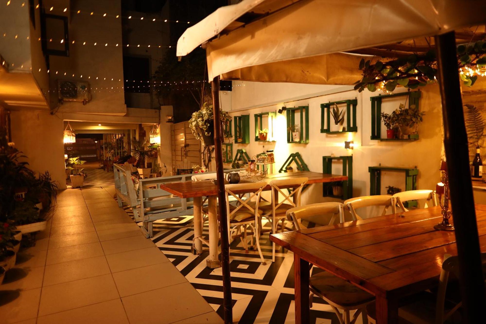 אמריצר The Bougainvillea Bed & Breakfast מראה חיצוני תמונה