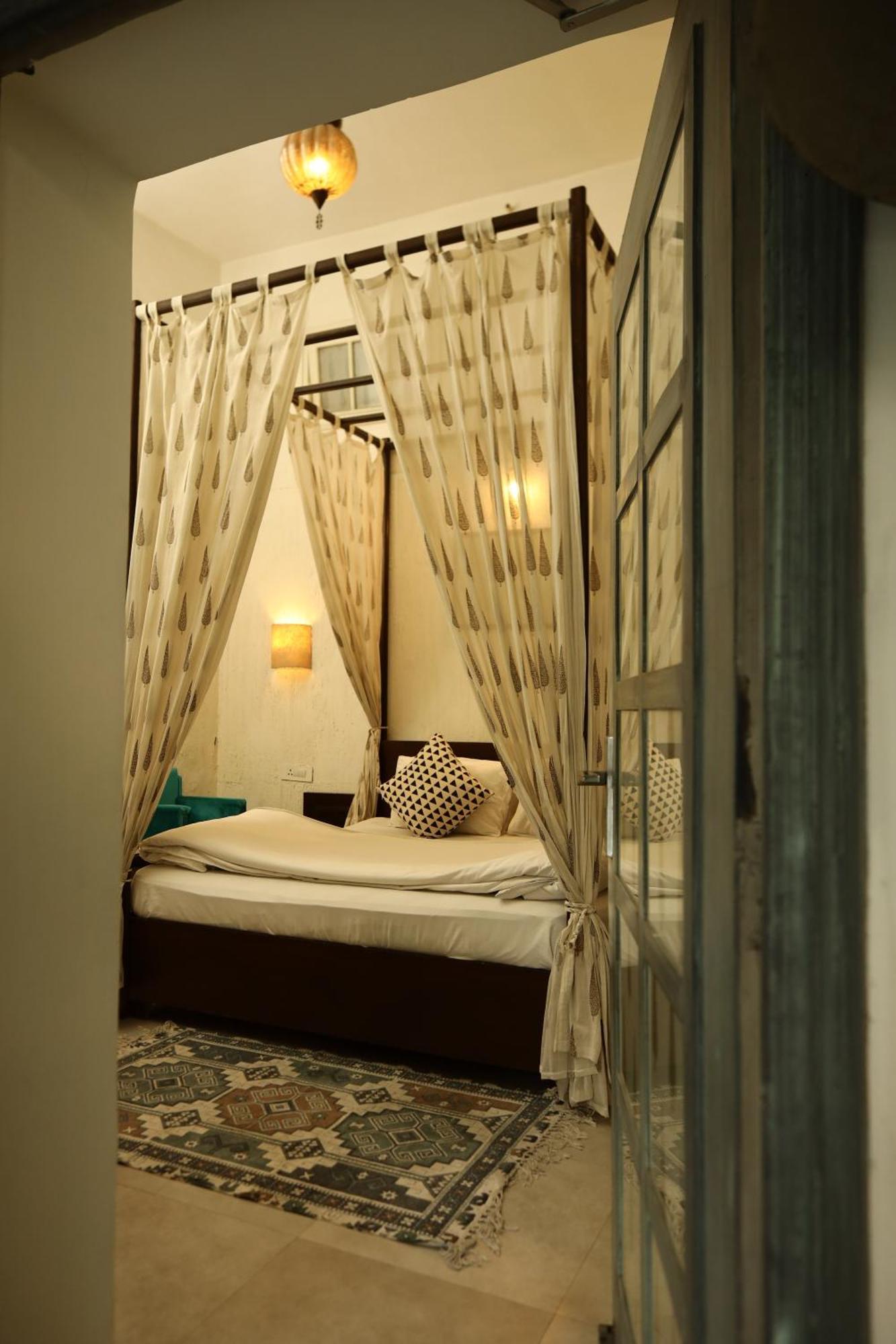 אמריצר The Bougainvillea Bed & Breakfast מראה חיצוני תמונה
