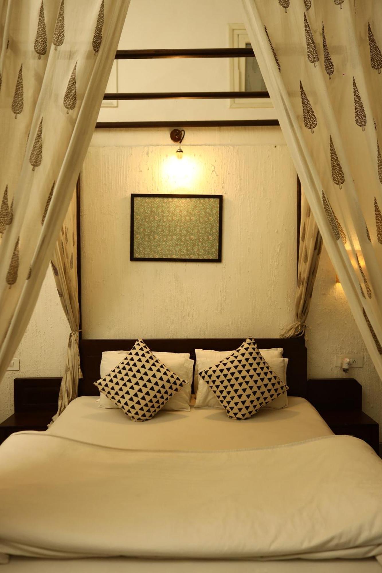 אמריצר The Bougainvillea Bed & Breakfast מראה חיצוני תמונה