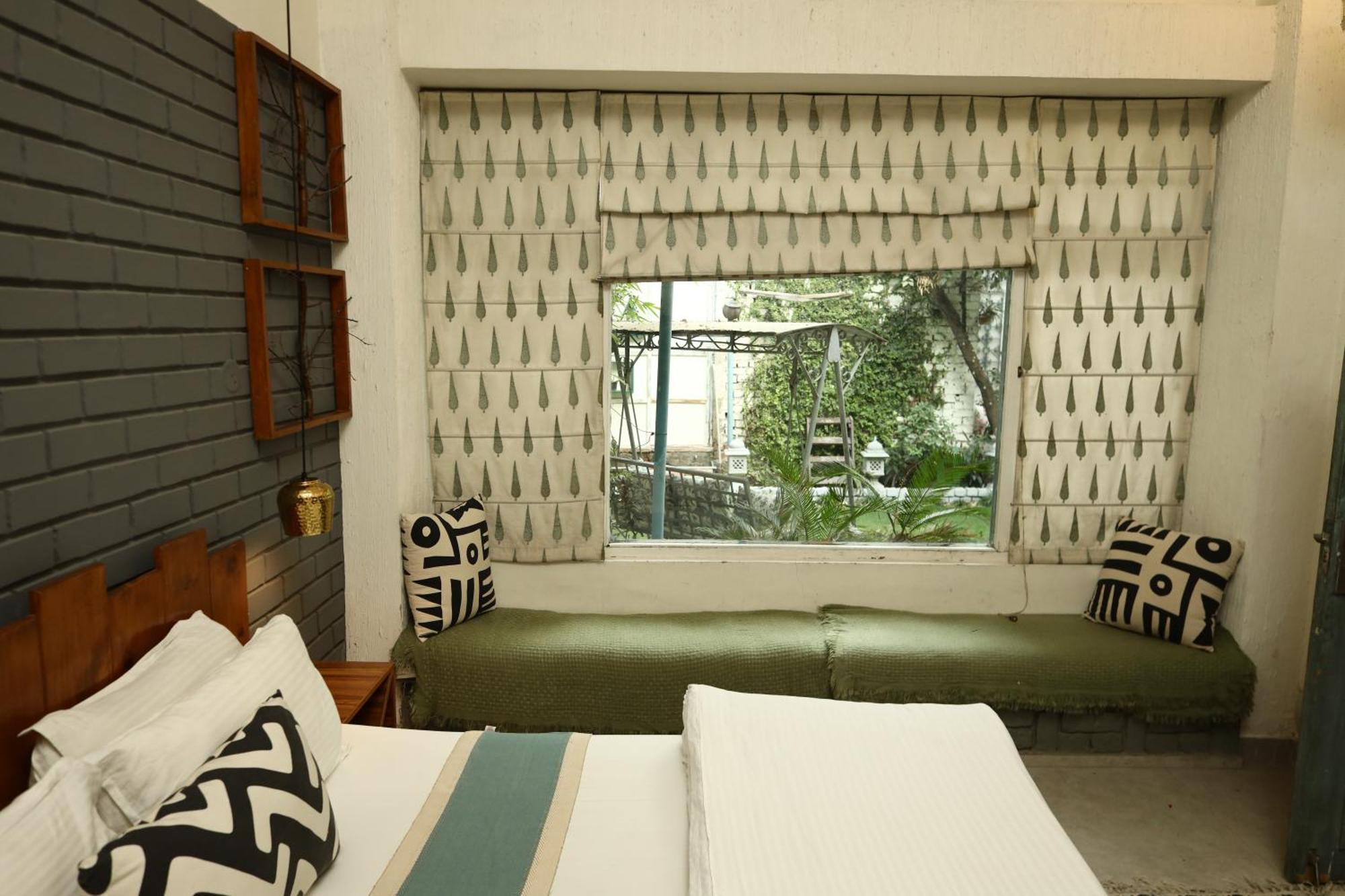 אמריצר The Bougainvillea Bed & Breakfast מראה חיצוני תמונה