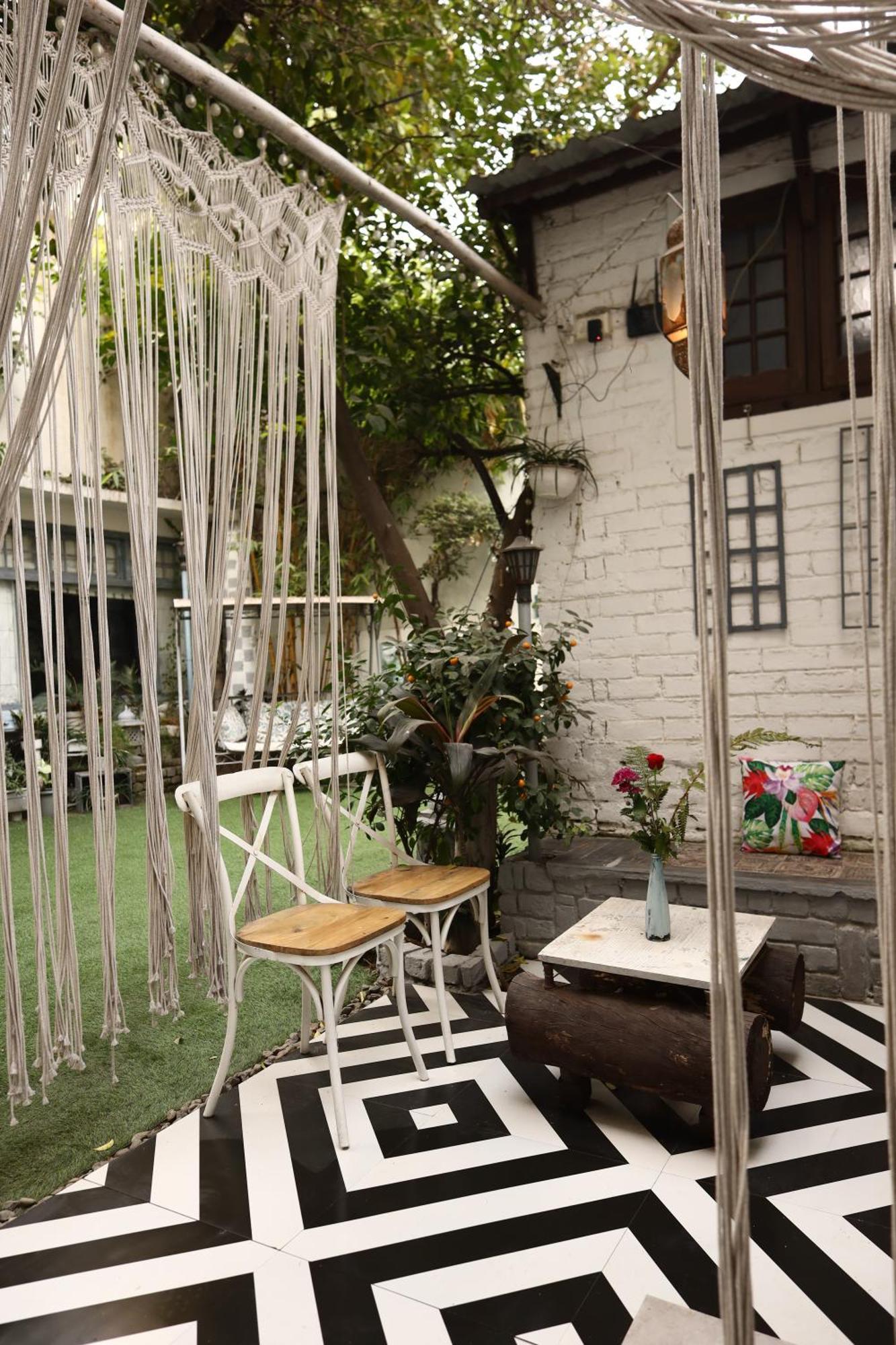 אמריצר The Bougainvillea Bed & Breakfast מראה חיצוני תמונה